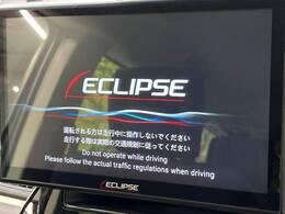 【大画面ナビ】人気の大型10インチナビを装備。存在感のある大画面はインパクト大！ナビ利用時のマップ表示は見やすく、テレビやDVDは臨場感がアップ！いつものドライブがグッと楽しくなります♪