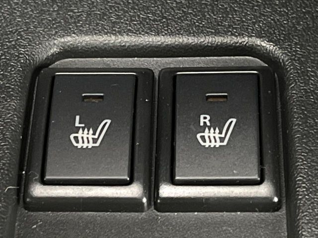 【シートヒーター】寒い日に重宝するシートヒーター！エアコンより早く温まってくれるので寒がりの人も安心ですね♪エアコンの温風は乾燥するから苦手、という方にもをおすすめです。
