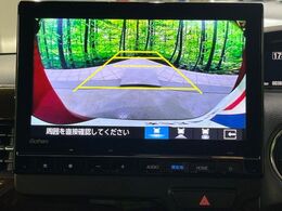 【バックカメラ】駐車時に後方がリアルタイム映像で確認できます。大型商業施設や立体駐車場での駐車時や、夜間のバック時に大活躍！運転スキルに関わらず、今や必須となった装備のひとつです！
