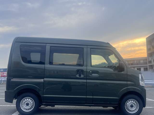 業界初！納車後3ヶ月以内につけてしまったボディのキズやヘコミの修理代金を3万円までオートバックスが保証する「ふっかつサポート」が付帯します。詳しくはスタッフまで♪