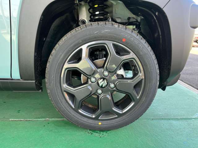■充実のアフターサービス■　車の販売はもちろん、自社整備工場・自社鈑金工場・オイル交換＆点検専門店舗を完備しておりますので納車後もお客様のカーライフをトータルでサポートいたします。
