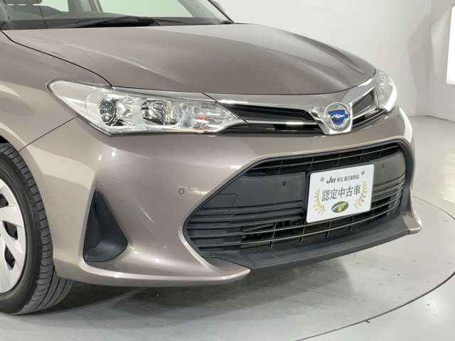 当店では仕入れた車両を撮影スタジオ完備の商品管理センターにて室内クリーニングや外装の磨き施工等、徹底した商品車仕上げを行っております。