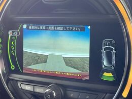 ●バックカメラ：便利な【バックカメラ】で安全確認もできます。駐車が苦手な方にもオススメな便利機能です。