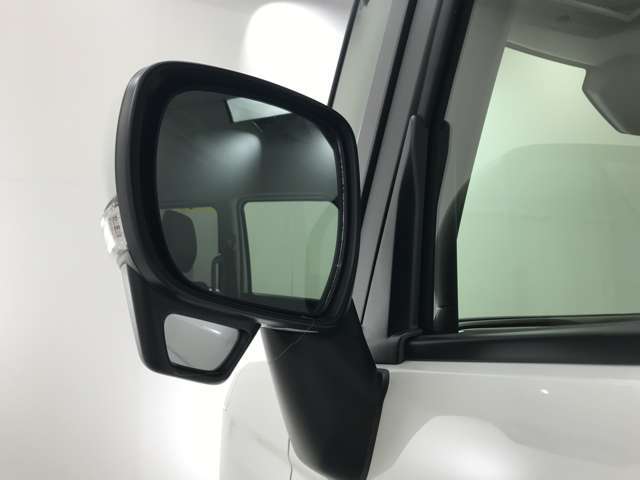 ご購入後のメンテナンスのご来店の際、ご予約いただいたお客様にはケーキをご用意しております！カフェのような空間でゆっくりおくつろぎ頂けますよ！