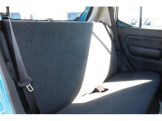 後席も余裕あります！！