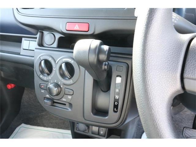 シフト操作がしやすく快適なドライブをお楽しみいただけます。