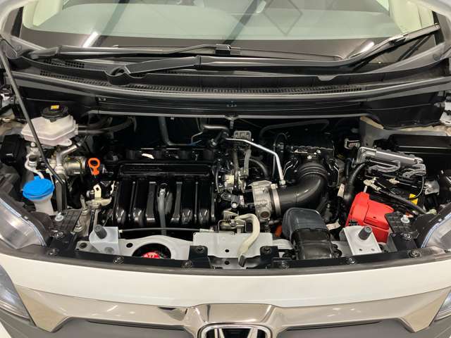 ディーラーならではの安心整備、全社中古車保証付けての販売で、快適なカーライフをお送りいただけます。