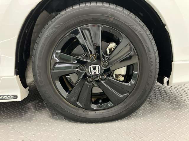 ご納車までの期間ですが、県内のお客様は2週間、県外のお客様は2,3週間ほどでご納車が可能となります。但し、お支払いや書類の状況によっては多少の前後もありますので、その際には何卒ご了承下さい。