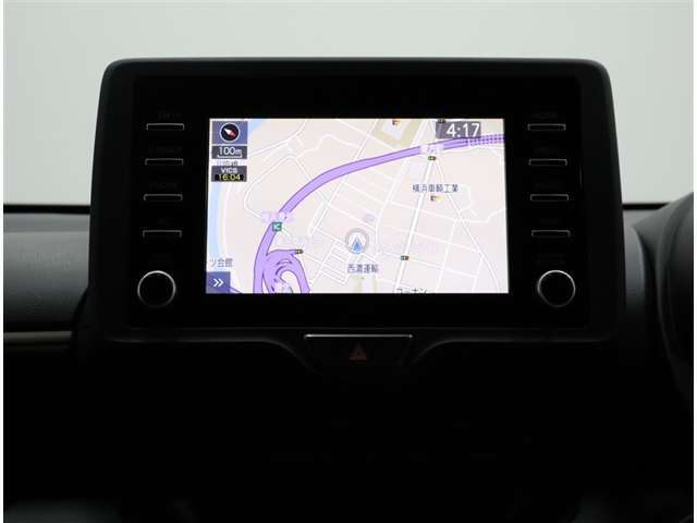 7インチディスプレイオーディオ装備！インパネ中央部のディスプレイに、オーディオ機能とスマホ連携機能を搭載！ナビキットを装着しており、車載ナビ もご利用いただけます♪