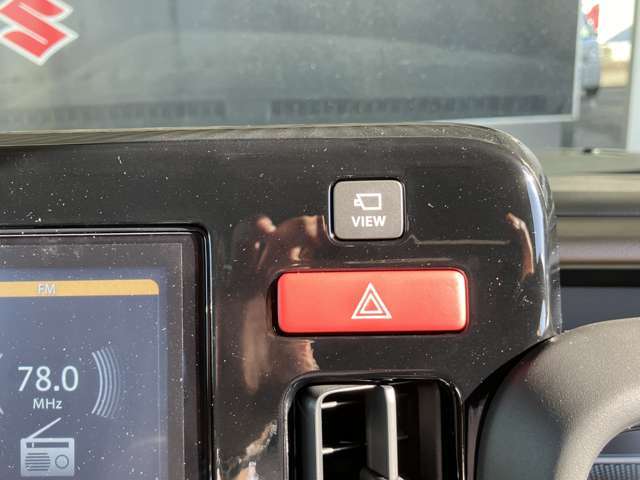 運転者に優しいスイッチ類の配置です。