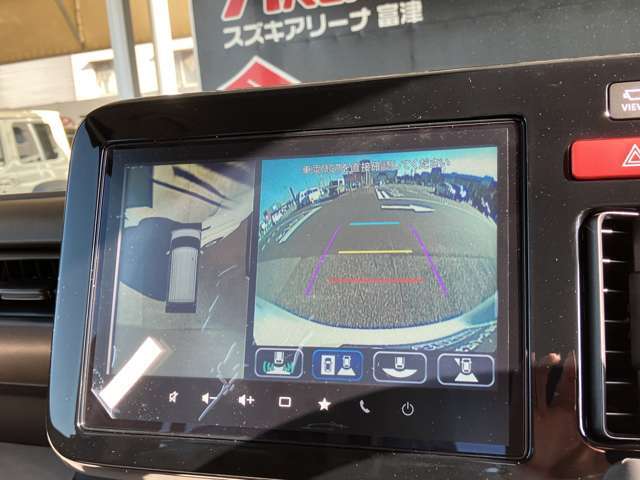 インテリアに溶け込むスタイリッシュなナビゲーションです。視認性や操作性もとても良好ですよ♪♪