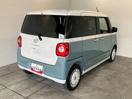 お客様にぴったりなおクルマをお選びいただけますように様々な展示車をご用意致しております！ダイハツの軽自動車だけではなく、他メーカー車やコンパクトカー・ミニバンなども数多く取り揃えております！