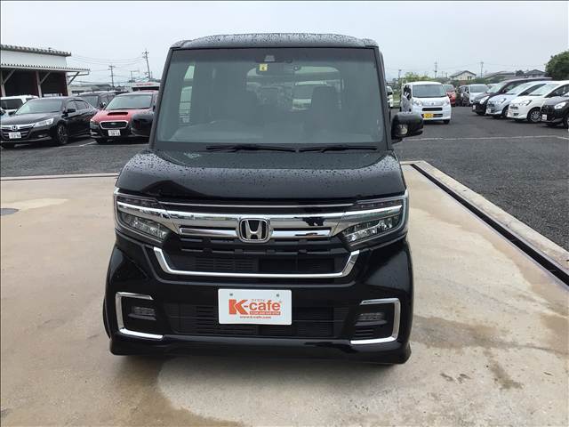 人気の届出済未使用車や厳選中古車を全メーカー豊富に取り揃えております。