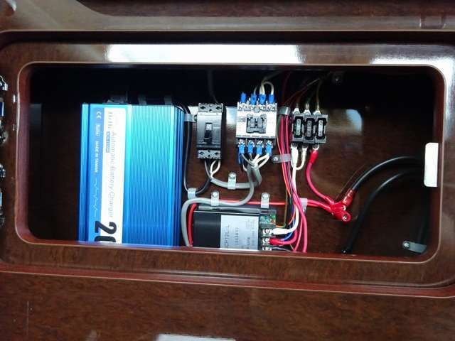 外部充電器　走行充電器　ブレーカー