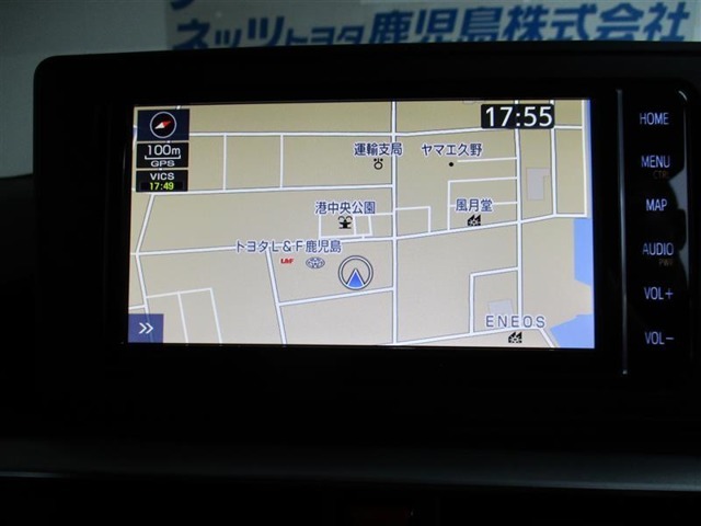純正ナビ付きでお出かけもラクラク。