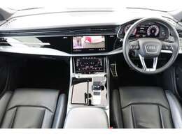 Audiのインテリアはエクステリア同様、優れたデザイン性とクオリティ、そして機能性を兼ね備えております。