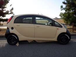 軽自動車という限られたスペースにもかかわらず、「未来的で上質なスタイリング」、「軽快なハンドリングと快適な乗り心地」、「全方位からの優れた衝突安全性」という3つの革新を実現。