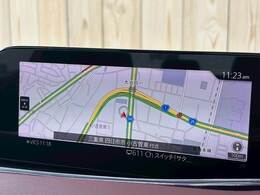 【純正ナビ】一体感のあるナビは、高級感ある車内を演出してくれます。Bluetooth再生などオーディオ機能も充実しておりますので、運転もより楽しめます♪