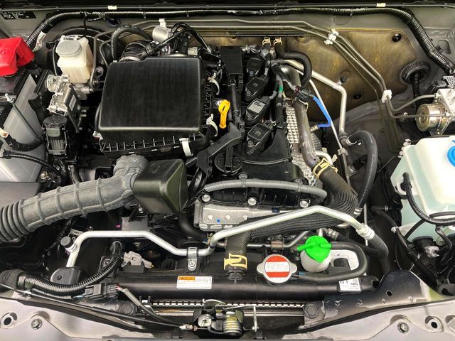 親切・丁寧な専門メカニックスタッフが応対！・車検・点検整備・事故等の修理などアフターサービスも安心。お車のカスタマイズもネクステージのサービススタッフまでご相談ください！