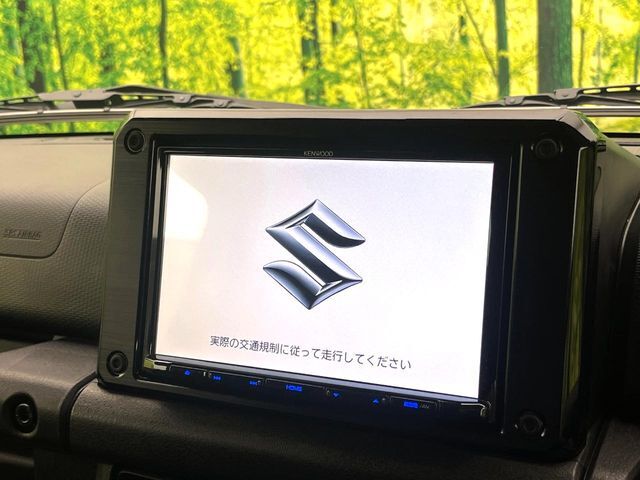 【純正8型ナビ】人気の純正ナビを装備。オーディオ機能も充実しており、Bluetooth接続すればお持ちのスマホやMP3プレイヤーの音楽を再生可能！毎日の運転がさらに楽しくなります！！