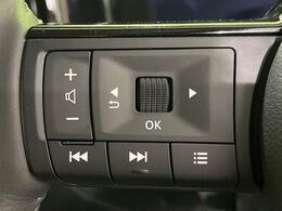 【ステアリングスイッチ】運転中、前方から目線をそらすことなく、オーディオ等の操作が可能な便利機能！安心＆快適なドライブを演出してくれます♪