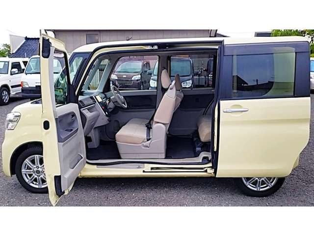 当店の車をご覧いただきまして、ありがとうございます！是非、現車のご確認をお願いいたします。ご来店の際は、事前にご予約をいただけますとスムーズです。無料電話番号：0078-6003-292219