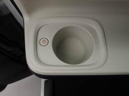 納車の前にはエンジンオイル、オイルエレメント、エアクリーナー、クーラント、バッテリー、ワイパーゴムのチェックまたは交換を行います！