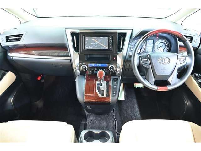 『トヨタ認定中古車』3つの安心を1台にセット！1.徹底した洗浄　2.車両検査証明書つき　3.ロングラン保証つき　全てをクリアした【安心】の証！詳しくスタッフまでお気軽にお問い合わせ下さい。