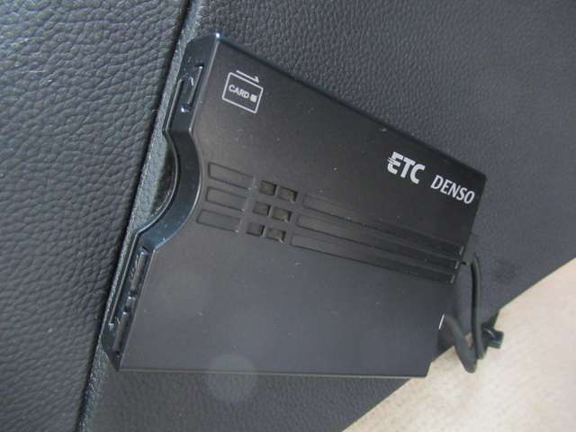 今では必需品のETCが装備されております♪ETCでないと受けられない恩恵もあり高速道路などの料金所もスムーズに通過出来るので便利です♪
