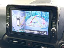 【アラウンドビューモニター】専用のカメラにより、上から見下ろしたような視点で360度クルマの周囲を確認することができます☆死角部分も確認しやすく、狭い場所での切り返しや駐車もスムーズに行えます。