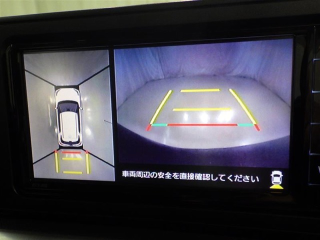 パノラミックビューモニターシステムが付いているので車の上から見た映像が確認できますよ。