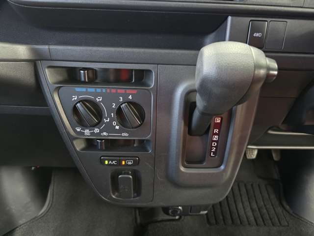 在庫車輌には無いお車でも、全国のオートオークションから条件に合う良質な1台を探してご提案させていただきます。