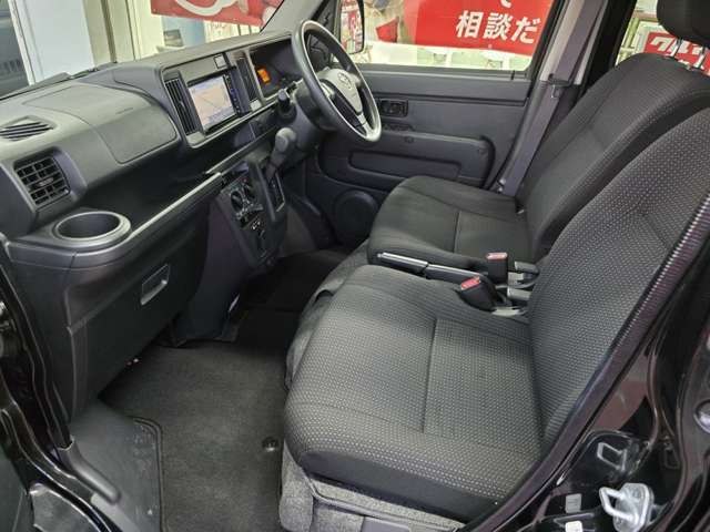 アップルは、全国チェーンの車買取販売の専門店です。おかげ様で今年で37年目を迎え、顧客満足度ランキングNO1のチェーン店であり、その中でも上位に入る店舗です。お客様に安心していただけるお店になります。