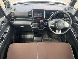 【インパネ全体】全方位で視界が広く、高い目線で運転もしやすいです！