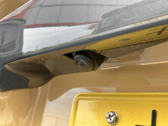バックモニターで駐車も安心♪標準でついてくれてるのはうれしいですね！