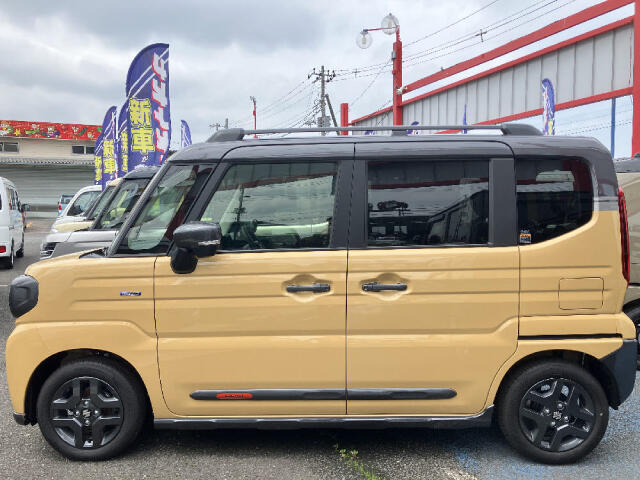 ナビ、ドラレコ、ETCなどの付属品の追加も可能です！是非お気軽にご相談ください！