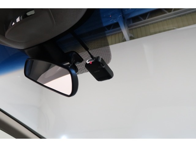 ◆◆『ドライブレコーダー』動画を残すことで万が一の事態に遭遇した時の必須アイテムです！急ブレーキ・急ハンドルが起こった際、自動で記録が上書きされずに保存され、後でPC等で確認出来ます。