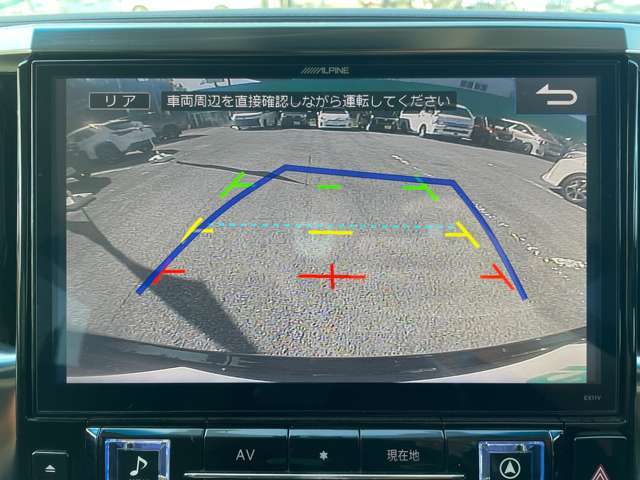 【バックモニター】後方の映像を映し出すことで、安全して駐車ができます！駐車が苦手な方にもオススメな便利機能です♪