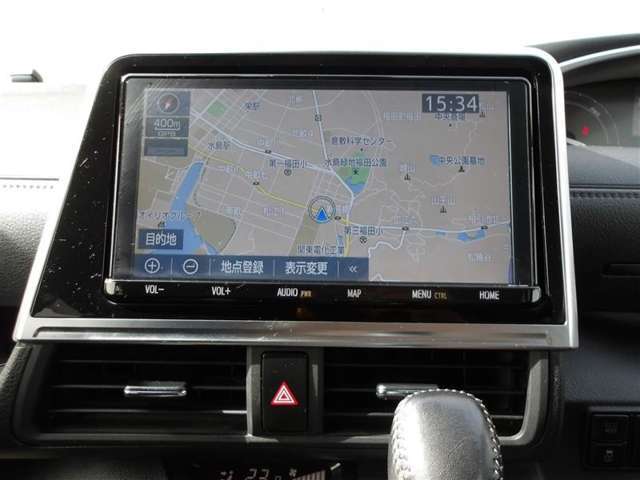 見方が分からないときは、どんなことでも中古車選びのプロであるスタッフにおたずねください。