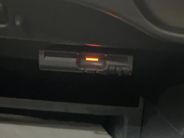 【ETC】高速道路の料金所をストレスなく通過！話題のスポットやサービスエリアに多い「スマートIC」利用時は必須のアイテムです。当店でセットアップを実施、ご納車当日からすぐにご利用いただけます！