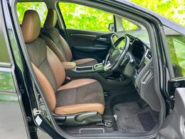 「この車の写真をもっと見たい」「状態が気になる」「この装備はついている？」どんな小さな疑問でもお気軽にお問い合わせください！