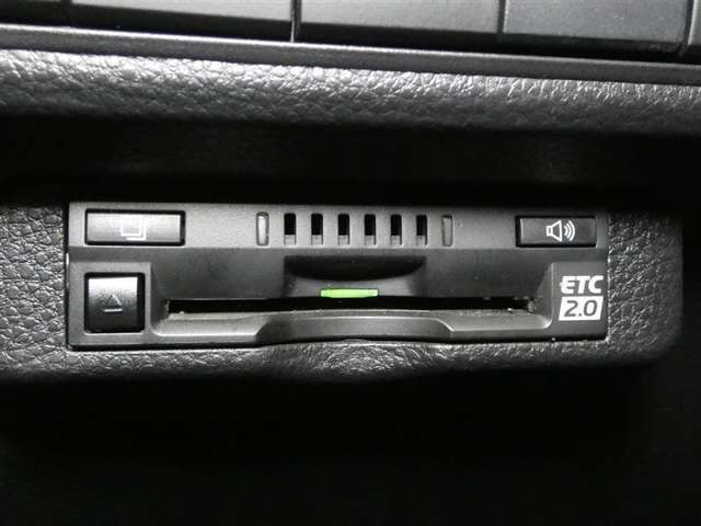 ETC車載器付きです。高速道路の料金所もスムーズに通過できます。
