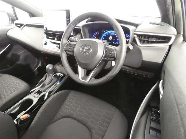 見通しのよいすっきりとした視界で、誰でも運転しやすいです。運転のしやすさは疲れにくさにも繋がりますよ♪