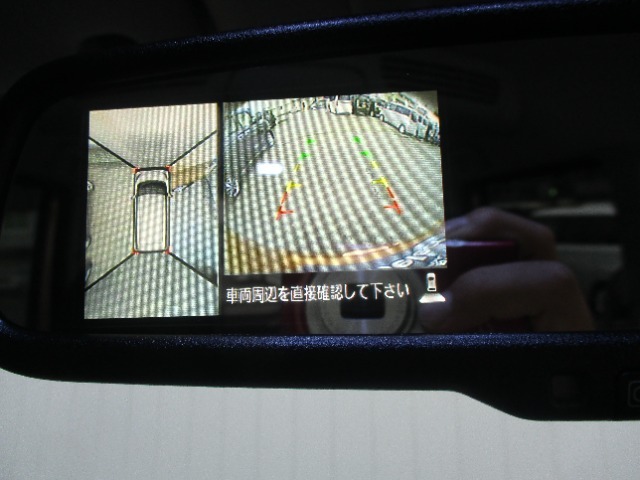 全方位カメラで駐車が苦手な方も安心です。