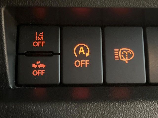 【スズキ　セーフティサポート】走行中に前方の車両等を認識し、衝突しそうな時は警報とブレーキで衝突回避と被害軽減をアシスト。より安全にドライブをお楽しみいただけます。