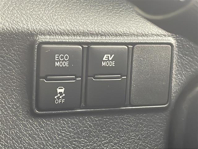 【ドライブモード】例えば、ECOモード・スポーツモード・スノーモード・EVモード等、走行シーンやご状況に合わせて、好きな時に走行モードを切り換えられます！ ※車種によってモードが異なります。