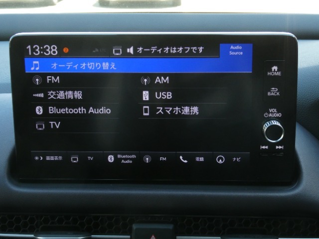 フルセグTV、ラジオ、USBオーディオ、Bluetoothオーディオで車内快適に過ごして頂けます