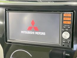 【純正ナビ】人気の純正ナビを装備。オーディオ機能も充実しており、Bluetooth接続すればお持ちのスマホやMP3プレイヤーの音楽を再生可能！毎日の運転がさらに楽しくなります！！