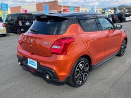 全国に店舗を展開しているのでどこでもお取り寄せが可能です！この車が気になるけど遠方だから・・・と諦める必要はありません！※別途陸送費が必要です。