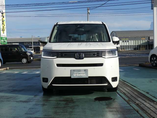 LEDヘッドライト装着車なので、夜間走行も明るく安全な走行をサポートいたします